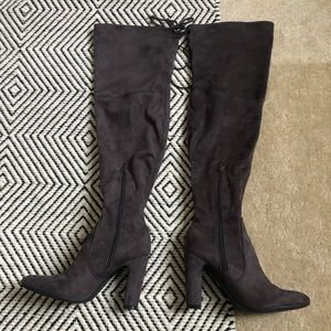 Gray unisa knee high boots in size 7M
